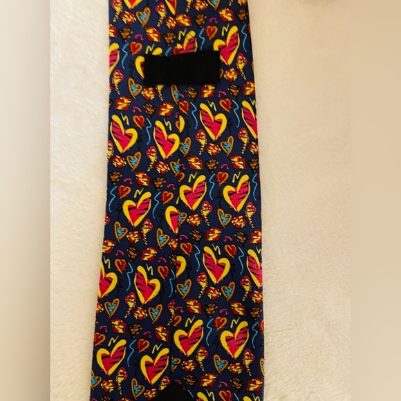 Tie Valentine Colorful Heart Pattern EUC - Picture 3 of 3